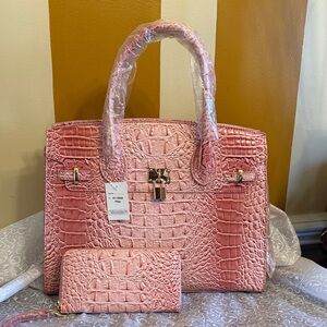 Elegant Pink Crocodile Pattern Handbag and Wallet Set